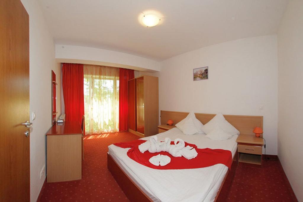 Hotel International Baile Herculane Exterior photo