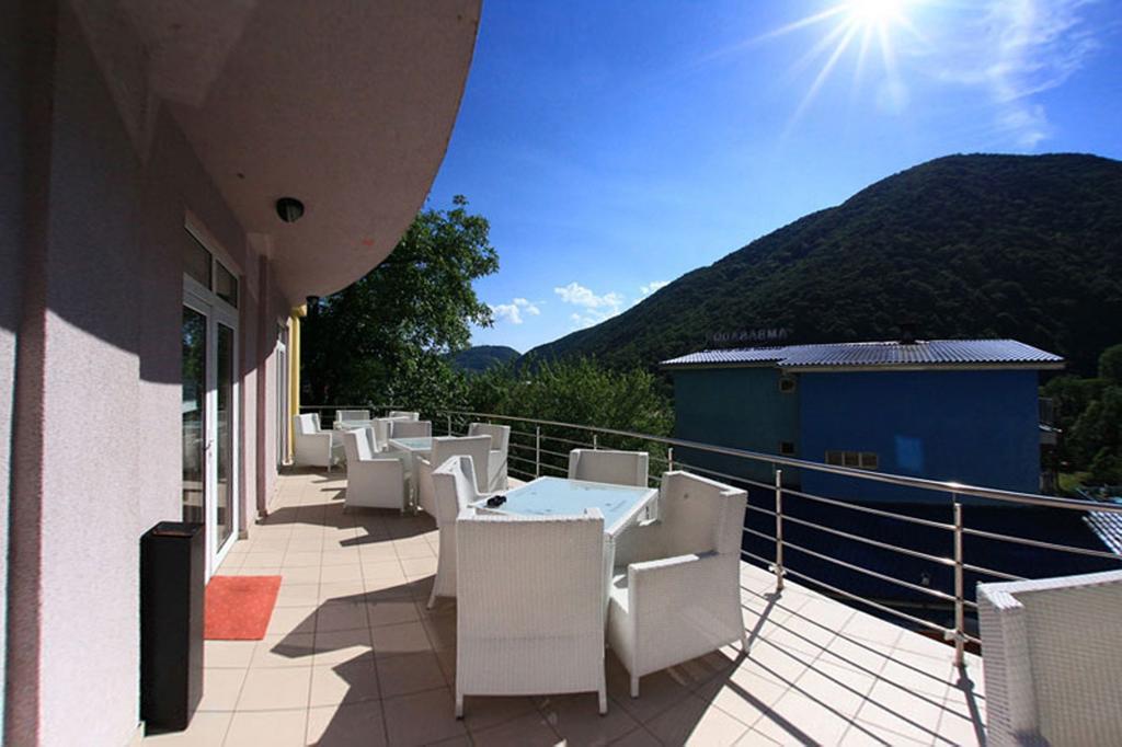 Hotel International Baile Herculane Exterior photo